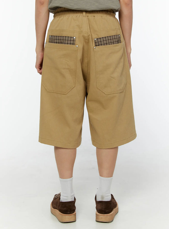 mens-plaid-pocket-bermuda-shorts-beige-iu518