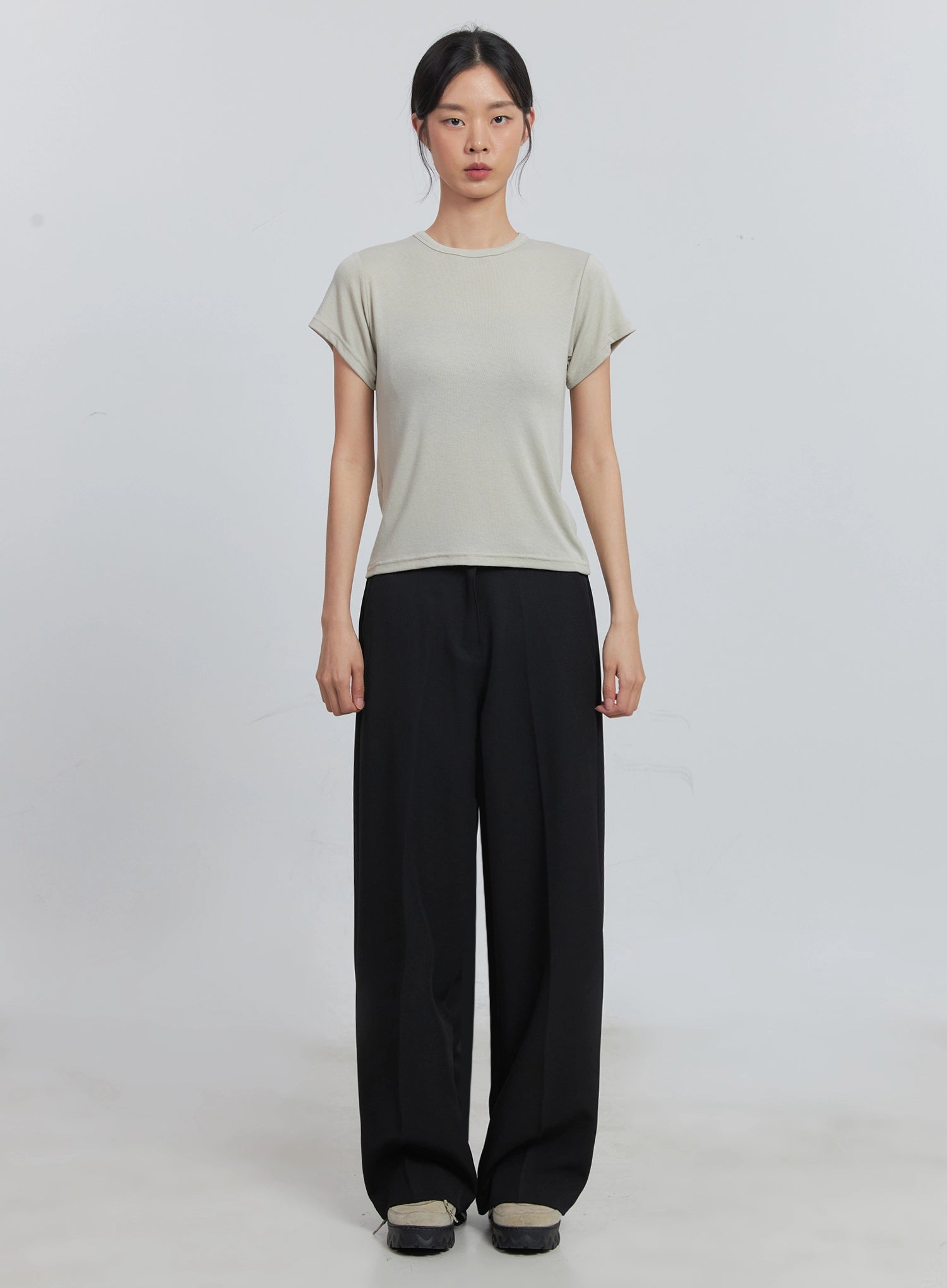 loose-fit-short-sleeve-tee-iu512