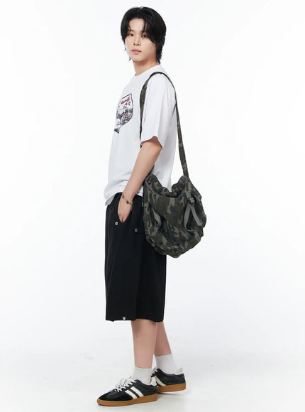 mens-black-sweat-shorts-iy519