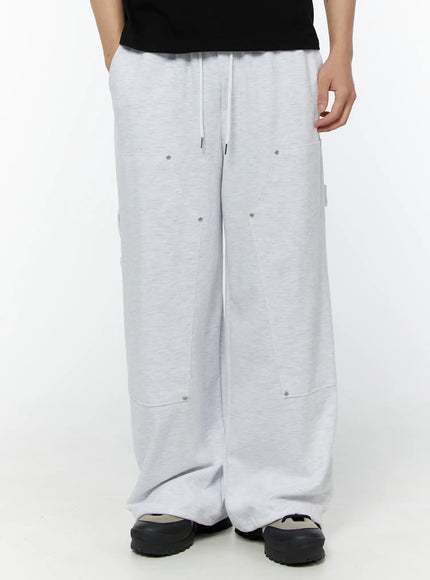 mens-relaxed-fit-cargo-sweatpants-light-gray-iu508