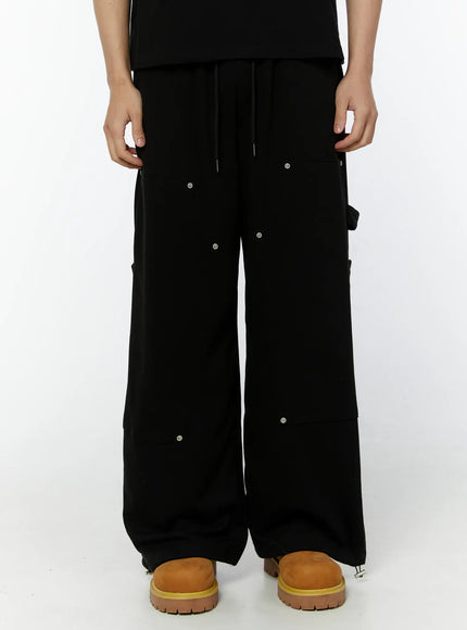 mens-relaxed-fit-cargo-sweatpants-black-iu508