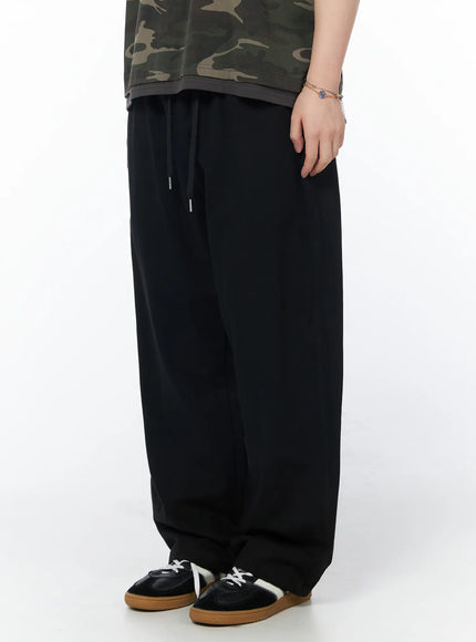 mens-relaxed-fit-track-pants-black-iy522