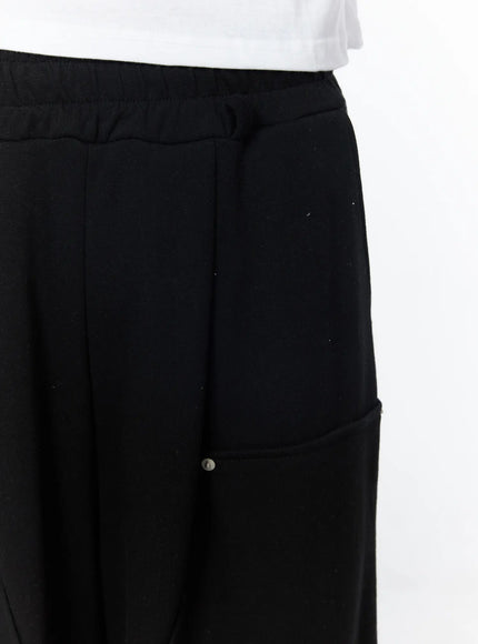 mens-relaxed-fit-bermuda-sweat-shorts-iu503
