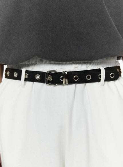 mens-relaxed-fit-belted-shorts-iu515