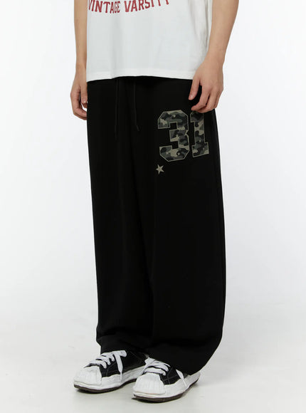 mens-camouflage-graphic-sweatpants-black-iu508