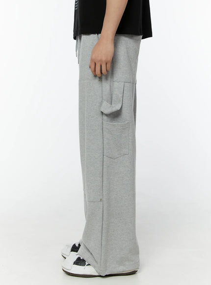 mens-relaxed-fit-cargo-sweatpants-gray-iu508
