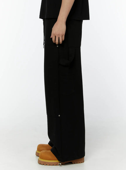mens-relaxed-fit-cargo-sweatpants-black-iu508