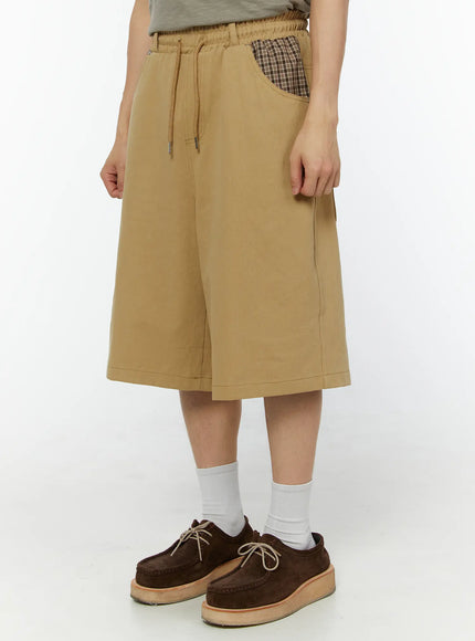 mens-plaid-pocket-bermuda-shorts-beige-iu518