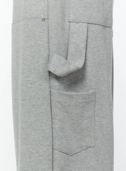 mens-relaxed-fit-cargo-sweatpants-gray-iu508