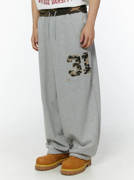 mens-camouflage-graphic-sweatpants-gray-iu508