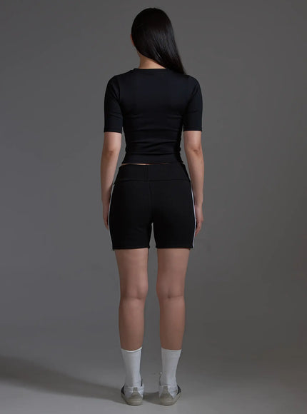 basic-fitted-crop-t-shirt-black-io517