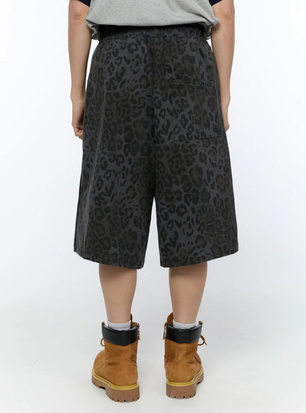 mens-leopard-print-bermuda-shorts-ia517