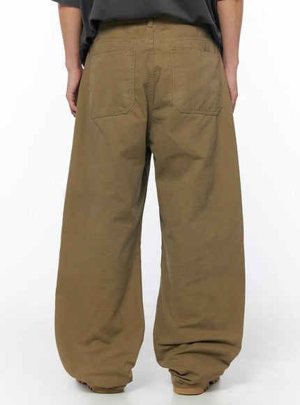 mens-wide-cargo-pants-and-keychain-set-dark-beige-iu510