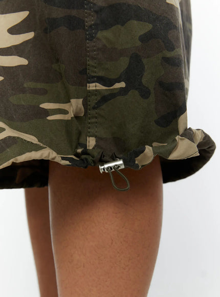 mens-camo-bermuda-shorts-iy514