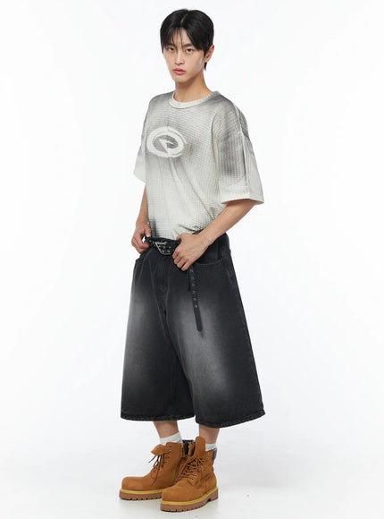 mens-embossed-graphic-tee-iu510