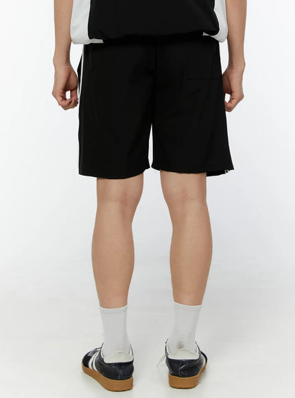 mens-athletic-striped-shorts-iu518