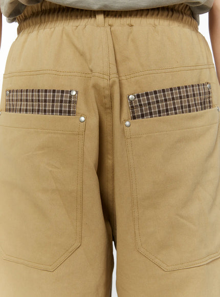 mens-plaid-pocket-bermuda-shorts-beige-iu518