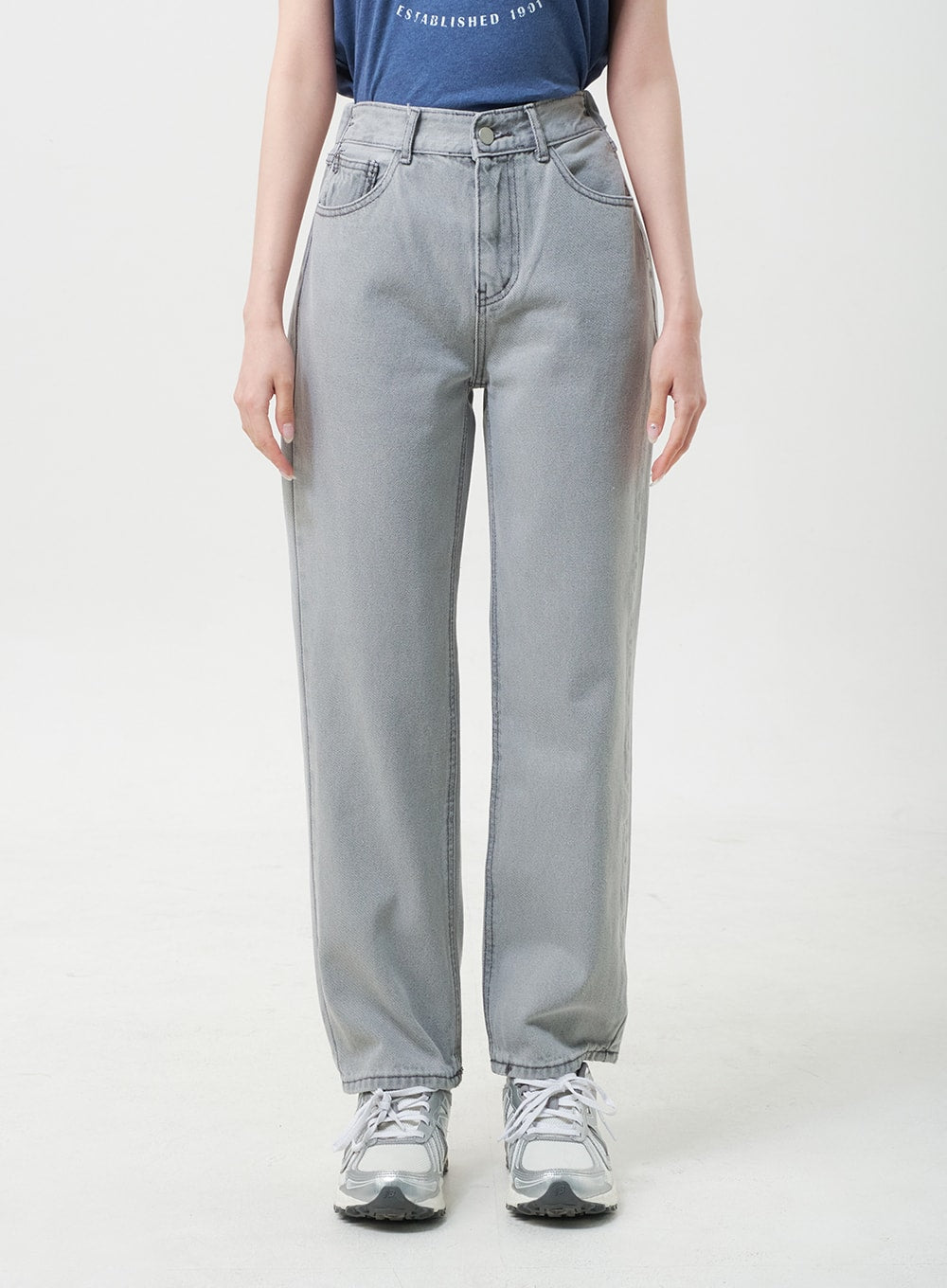 Straight Leg Jeans BU302 in gray, front waist-to-hem close-up on model, high-rise banded waist, five-pocket design, wide straight cotton denim leg.