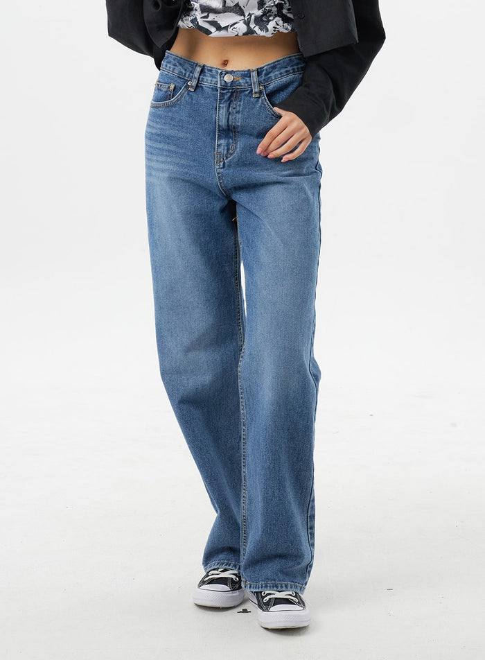 mid-rise-mid-wash-jeans-by325