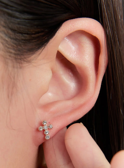 elegant-crystal-cross-earrings-in528 / gold