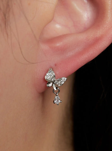 crystal-drop-earrings-in528 / Silver