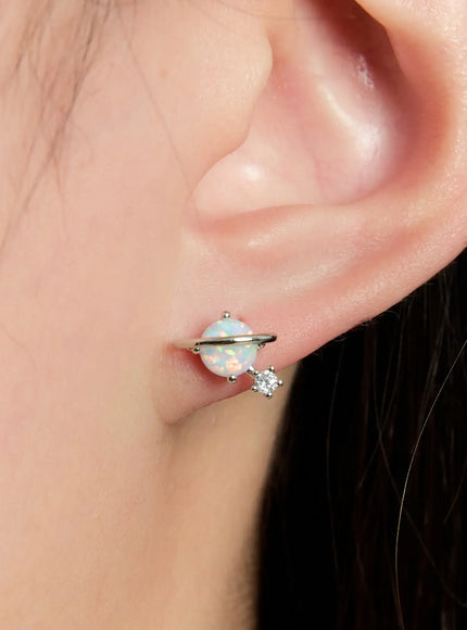 Opal Shine Stud Earrings IN528