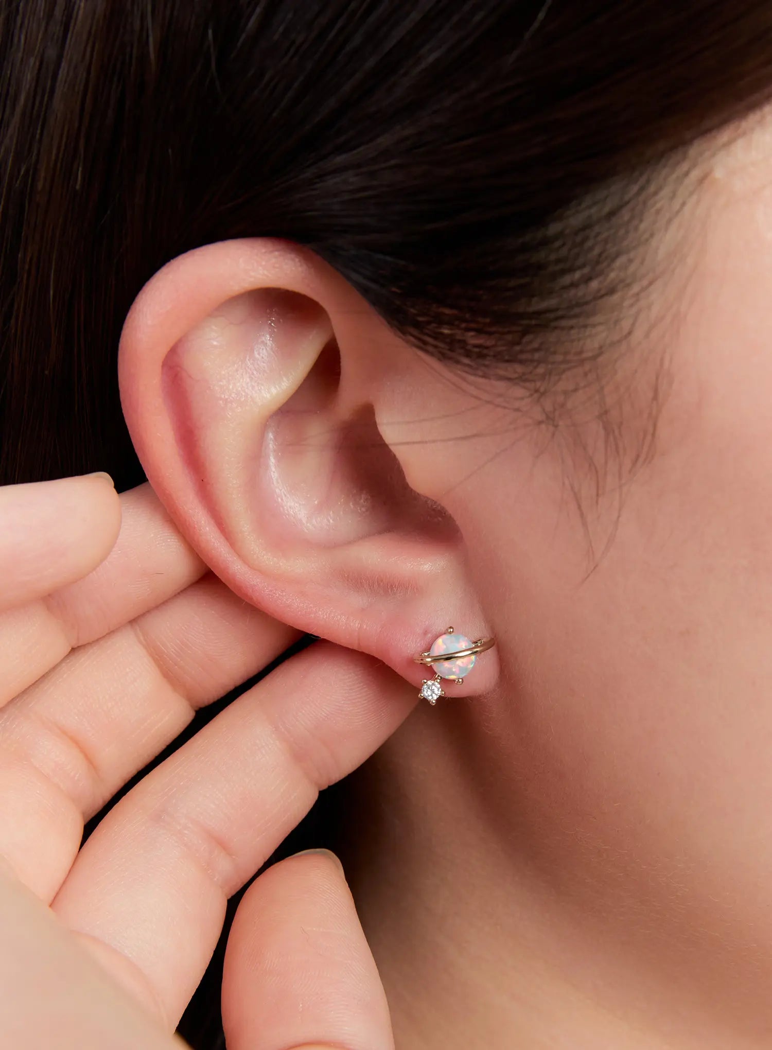 opal-shine-stud-earrings-in528