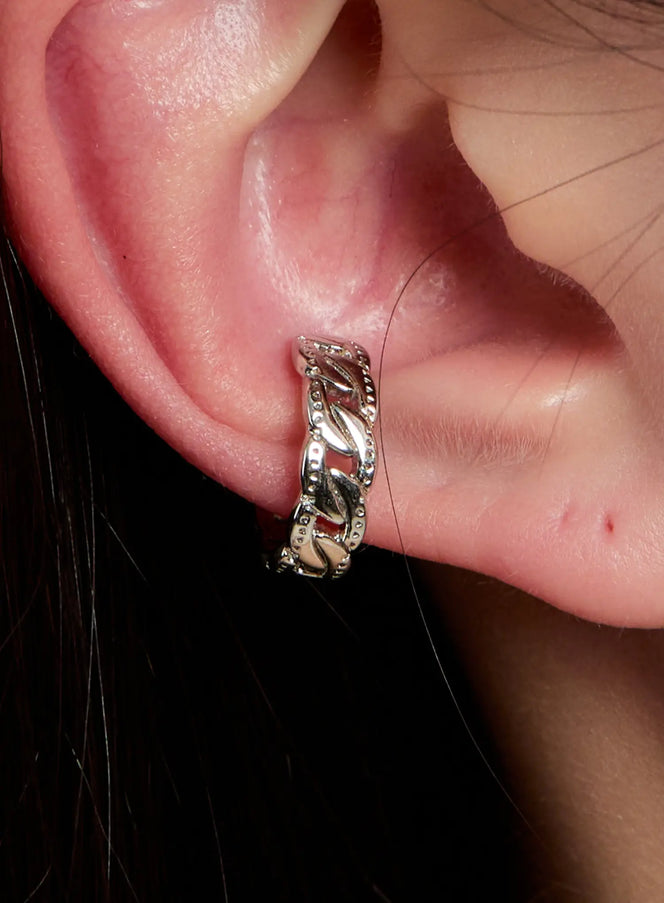 twisted-ear-cuff-in528