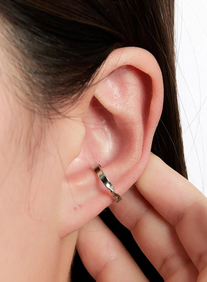 Twist Design Ear Cuff IN528