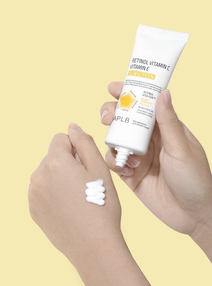 Retinol Vitamin C Vitamin E Sunscreen (SPF50+ PA++++) (40ml)