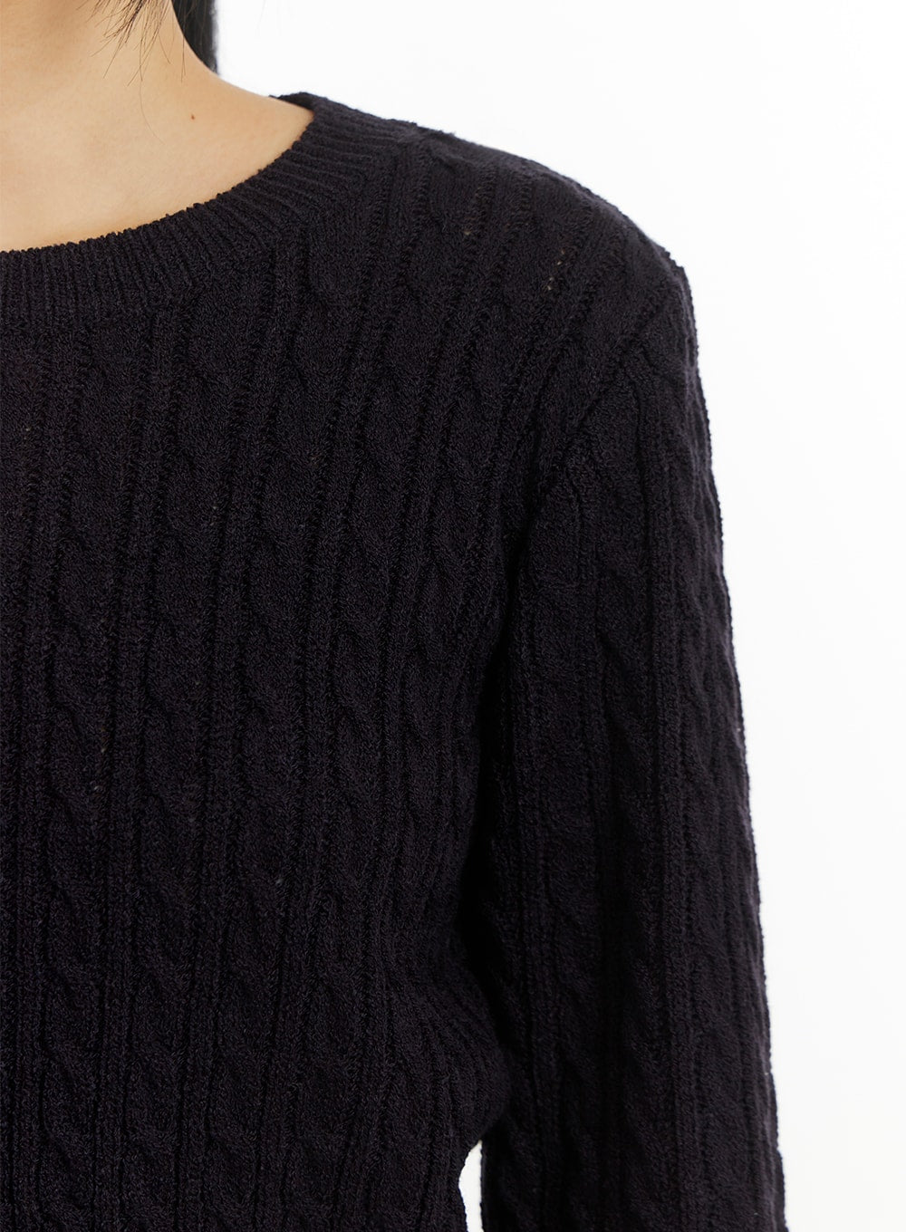 cozy-cable-knit-sweater-im406