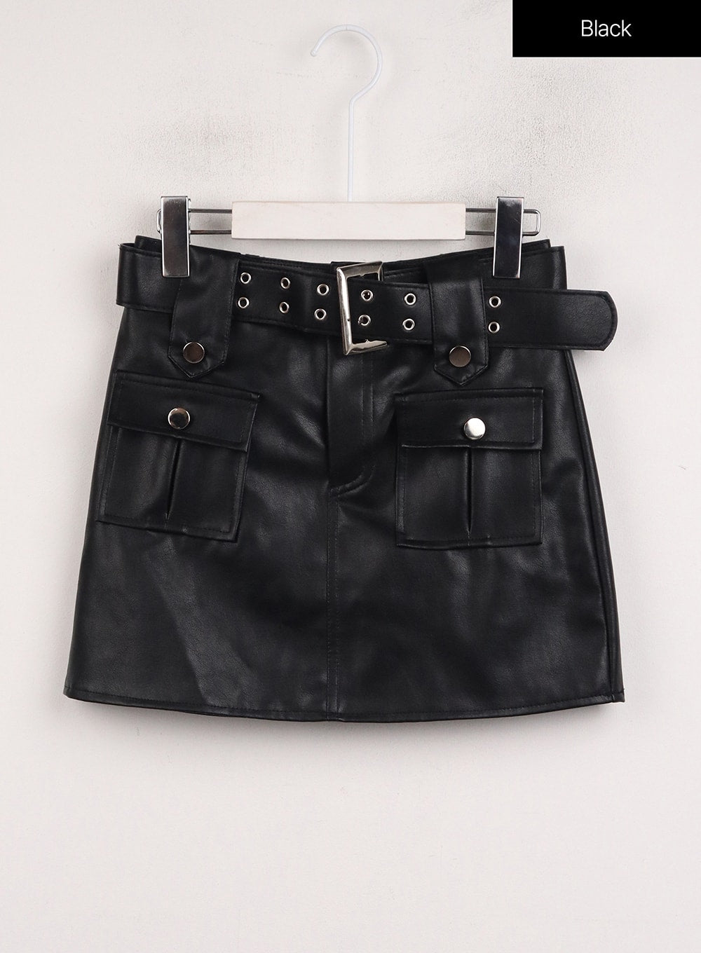 belted-faux-leather-mini-skirt-ij410
