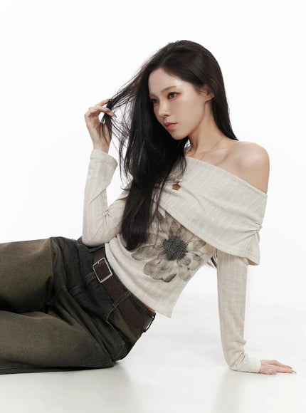 graphic-off-shoulder-long-sleeve-top-ij528