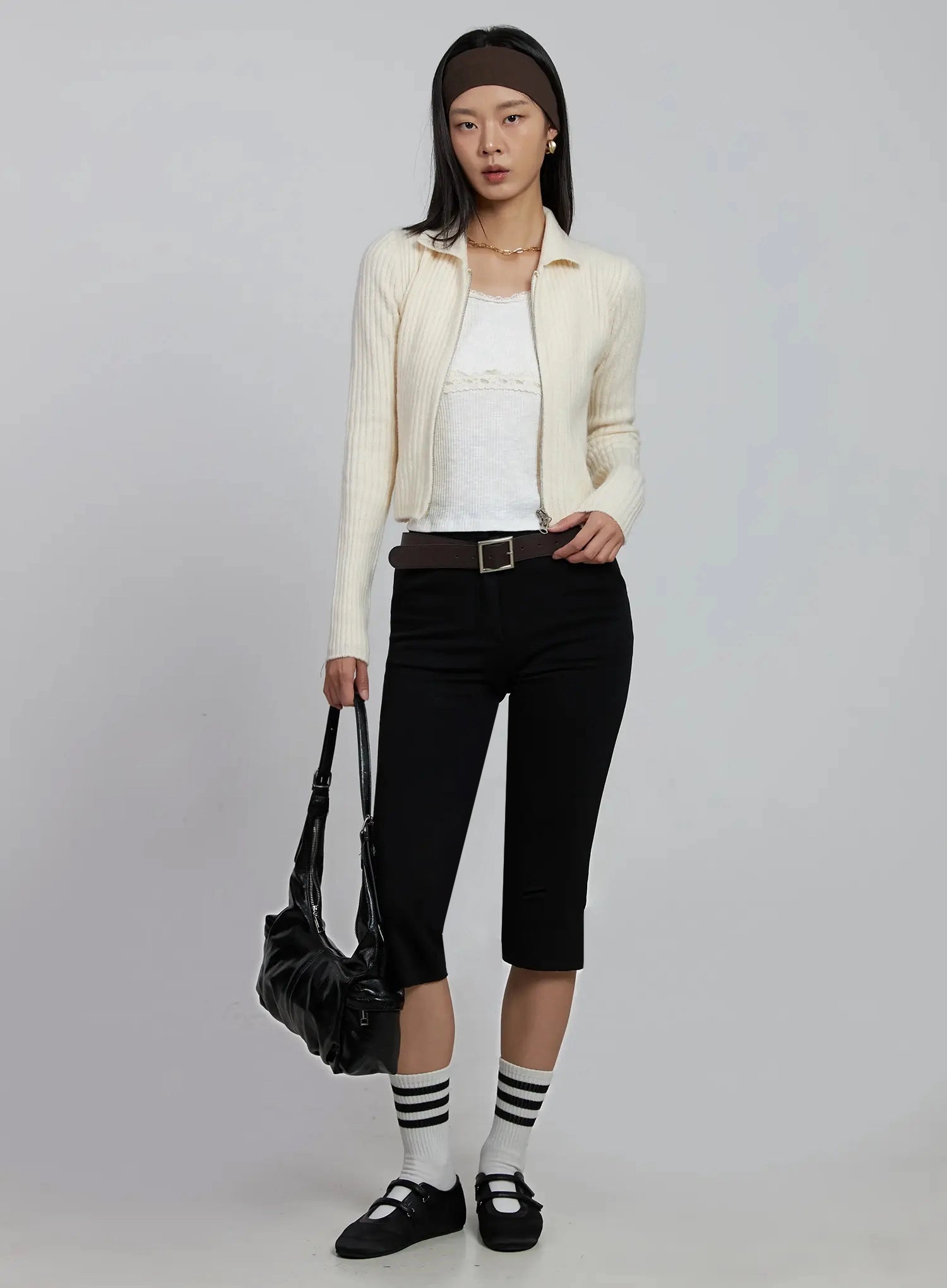 ribbed-knit-collared-zip-up-im520