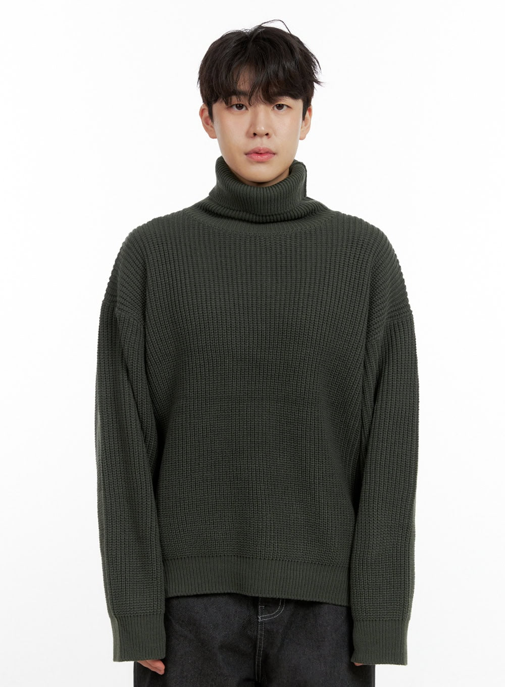 mens-cozyknit-turtle-neck-sweater-in422