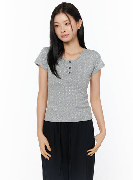 polka-dot-lace-trim-henley-tee-iu519