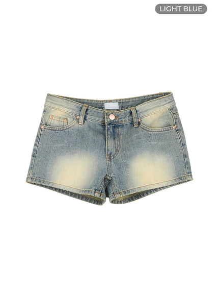 low-rise-washed-denim-shorts-iy422