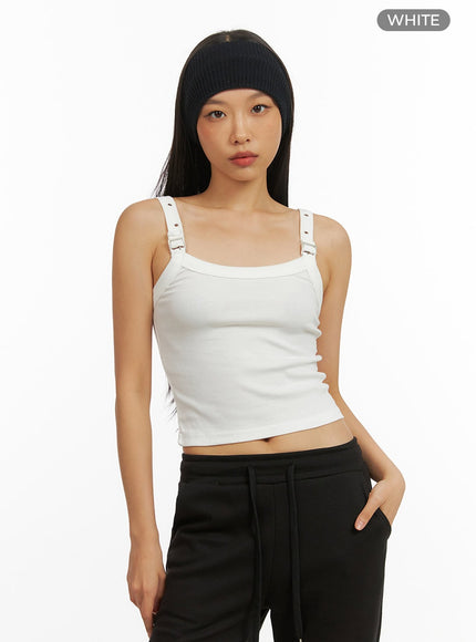 buckle-strap-crop-sleeveless-top-iy422