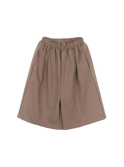 relaxed-bermuda-sweat-shorts-ia527
