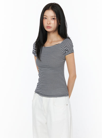 stripe-off-shoulder-top-iu516