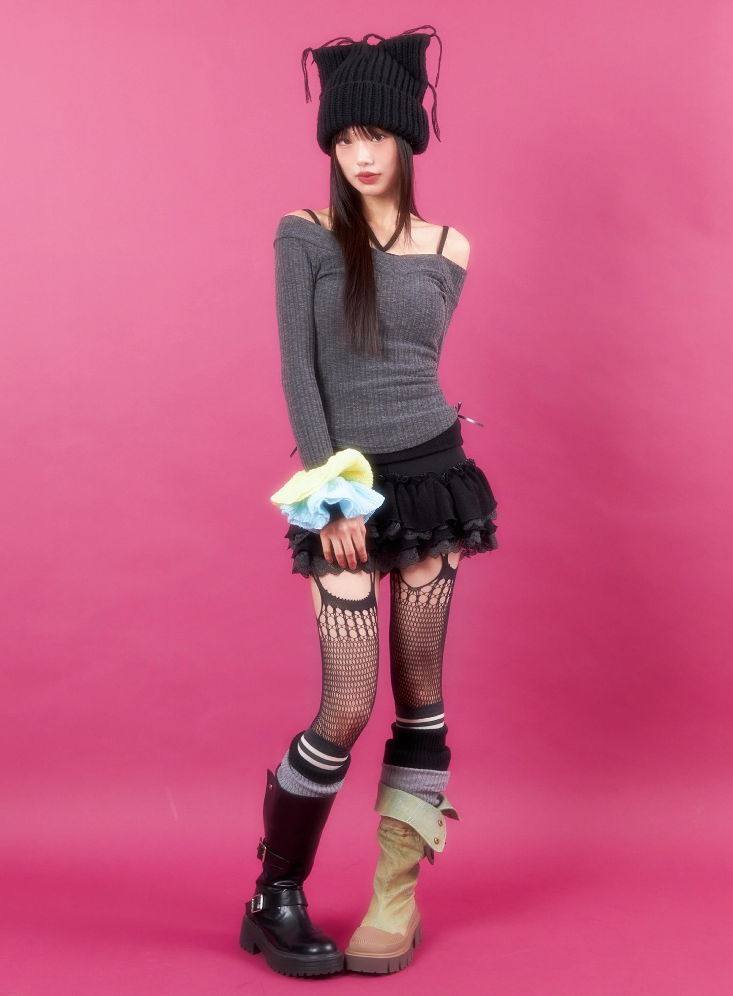 off-shoulder-v-neck-top-in503