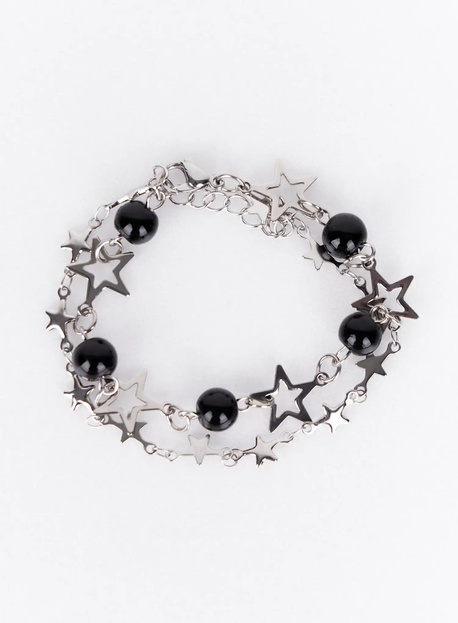 star-charm-bracelet-with-black-beads-iy520