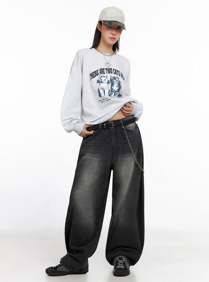 cat-print-graphic-sweatshirt-is508