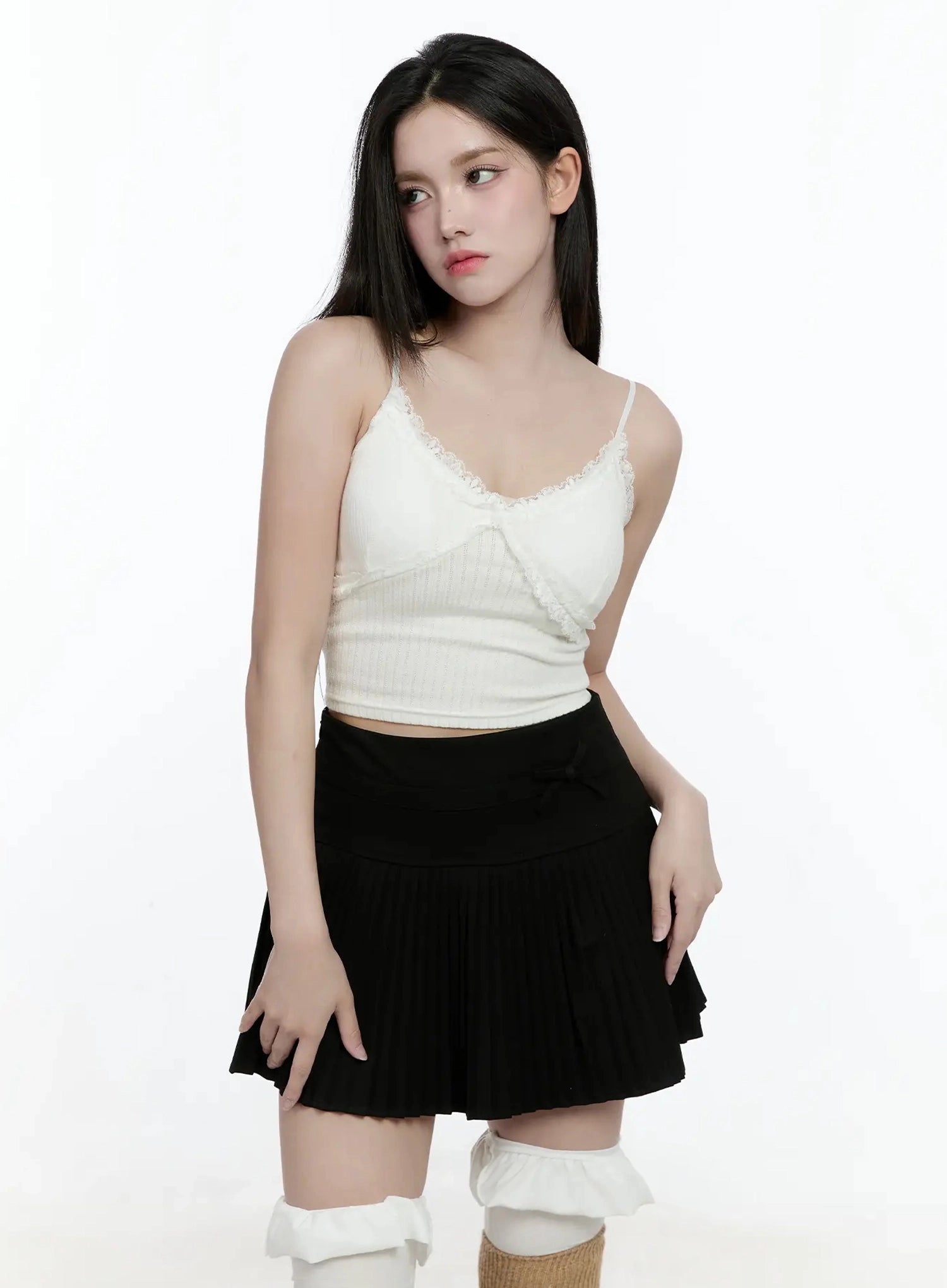 lace-trim-sleeveless-top-io527