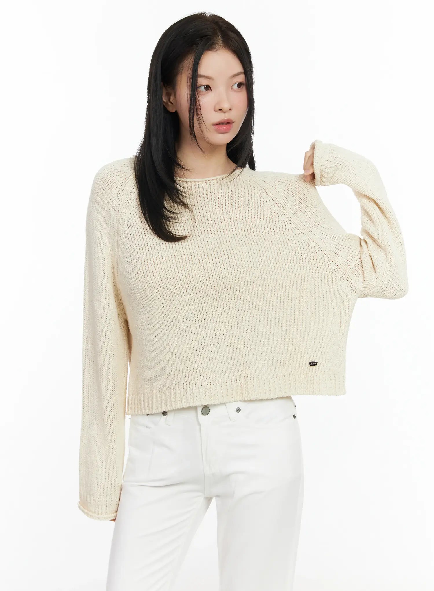 round-neck-pendant-sweater-im524