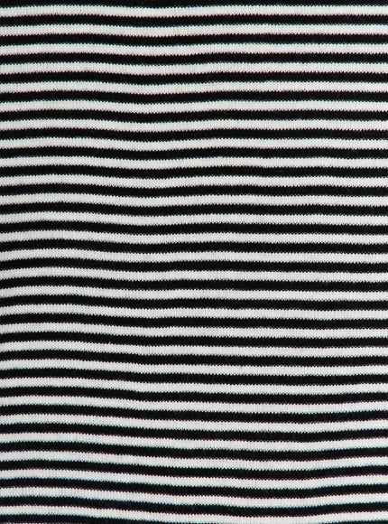 striped-button-detail-top-iu509