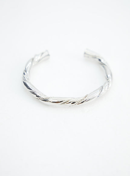 bold-bracelet-in317