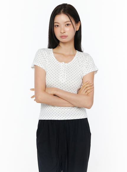polka-dot-lace-trim-henley-tee-iu519