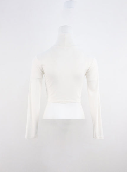 solid-long-sleeve-turtleneck-crop-io320