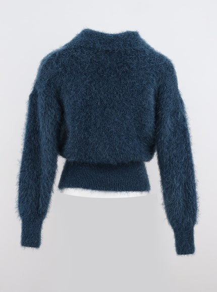 fuzzy-knit-collar-sweater-io320